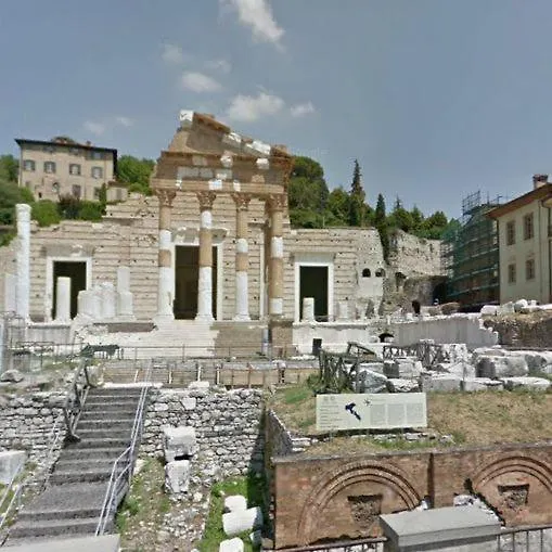 Bed and Breakfast Capitolium Ad Брешия 0*,  Италия