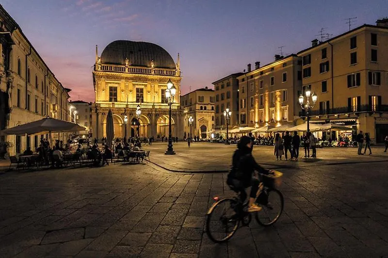 Capitolium Ad Panzió Brescia megye 0*,